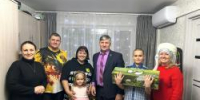 В Рубцовске в рамках всероссийской акции «Ёлка желаний» продолжают исполнять мечты детей - Администрация г. Рубцовск