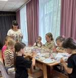 В ДЮДК «Черёмушки» прошёл мастер-класс «Три любимых цвета», посвящённый Дню Государственного флага России